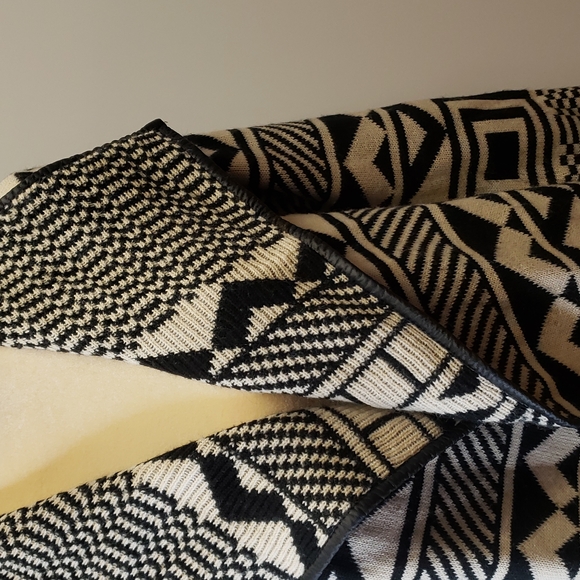 Size small Pinklicious tribal pattern waterfall cardigan. E76 - Picture 2 of 8